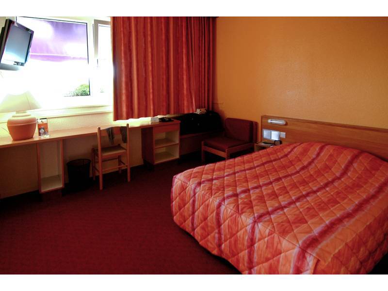 Logis Hotel Atrium Epinal Golbey Chavelot Экстерьер фото