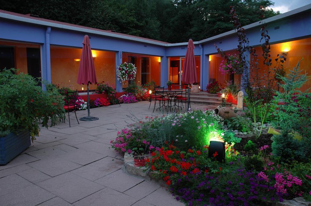 Logis Hotel Atrium Epinal Golbey Chavelot Экстерьер фото
