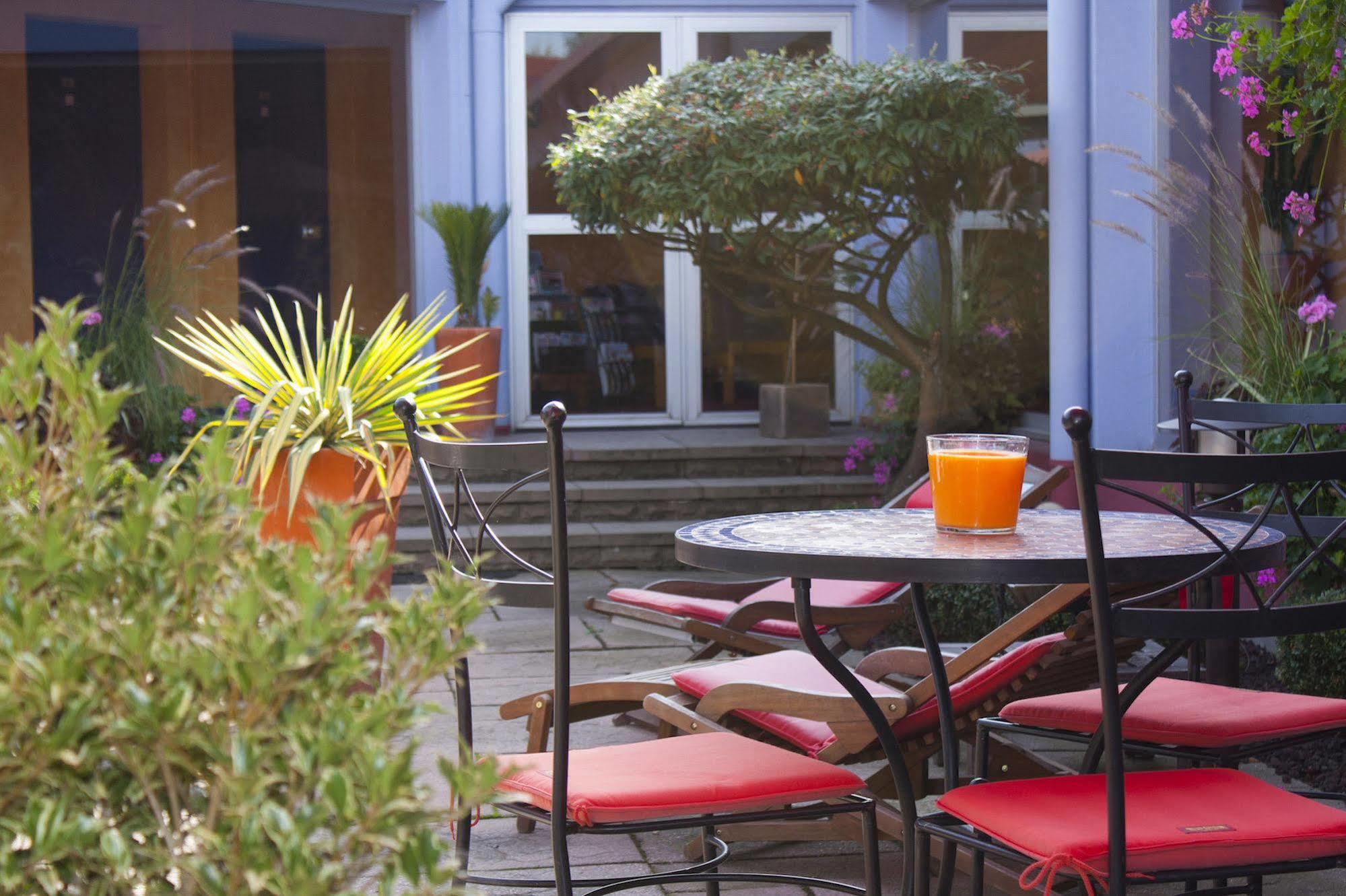 Logis Hotel Atrium Epinal Golbey Chavelot Экстерьер фото